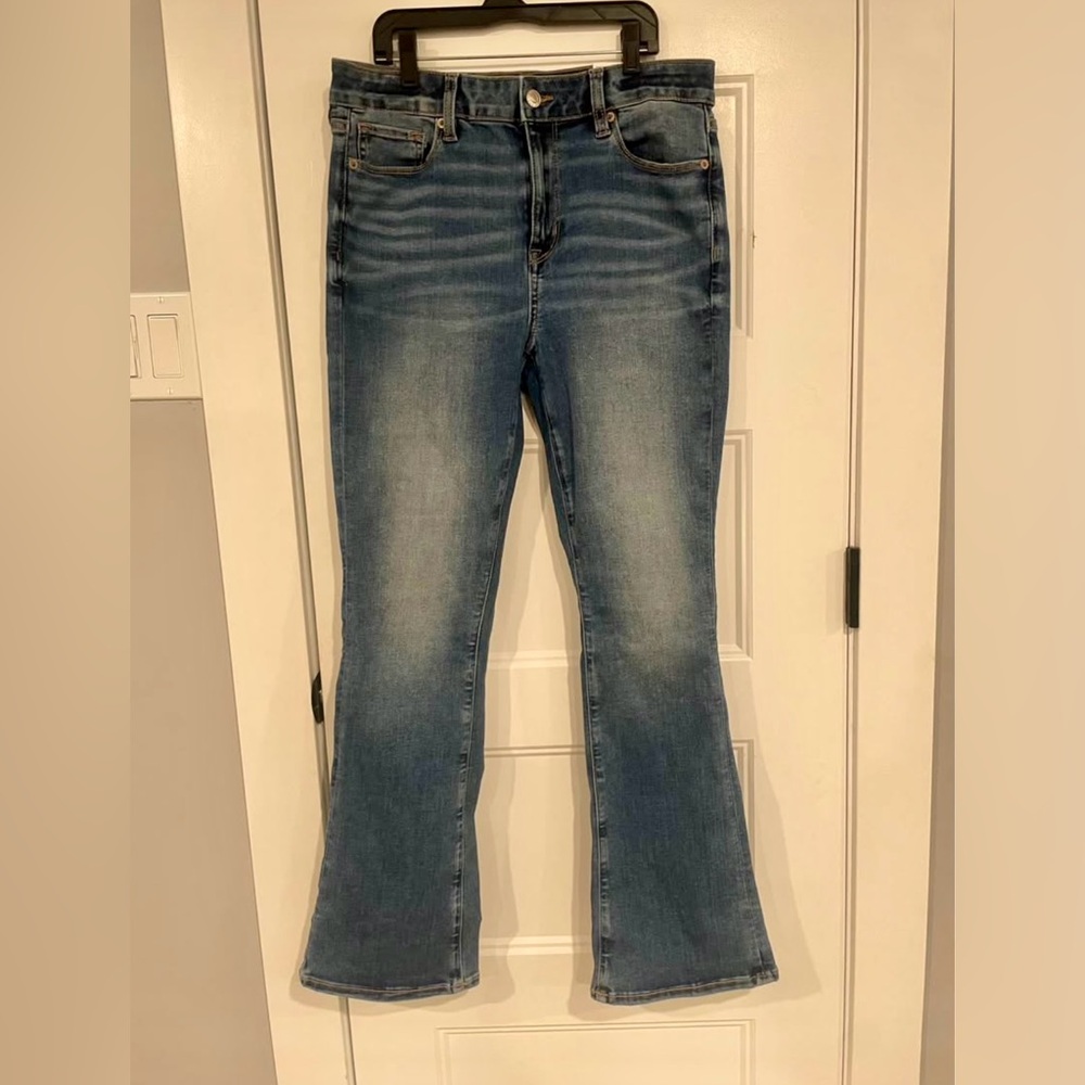 American Eagle Outfitters Flare Jeans